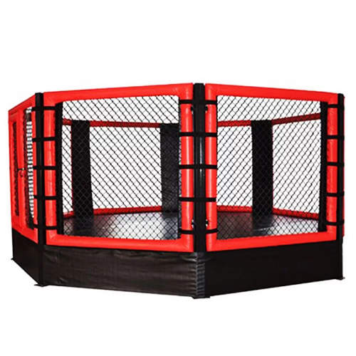 Cage de MMA sur plateforme