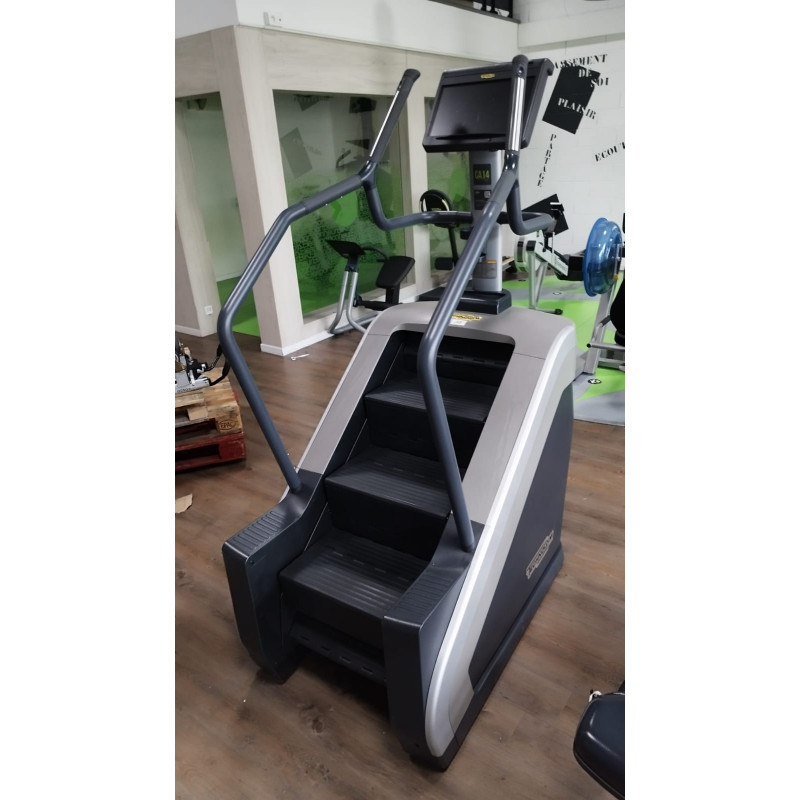 Simulateur d'escalier Technogym - Occasion