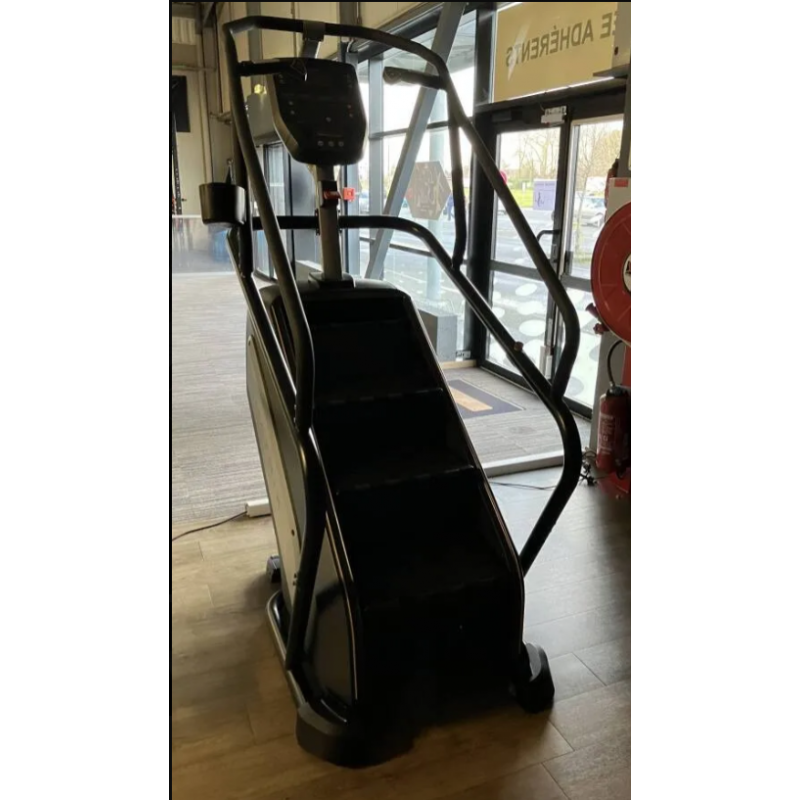 Simulateur d'escalier Technogym - Occasion