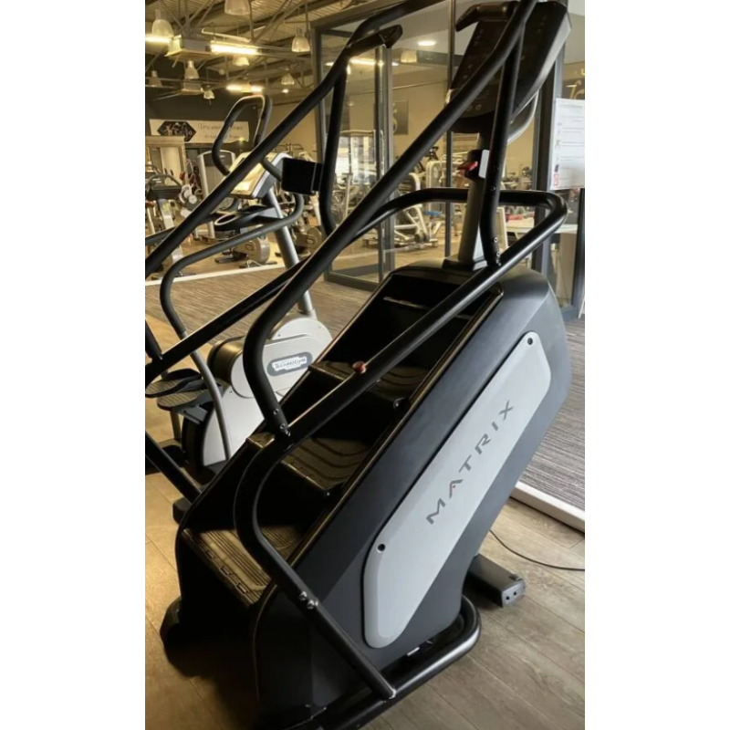 Simulateur d'escalier Technogym - Occasion